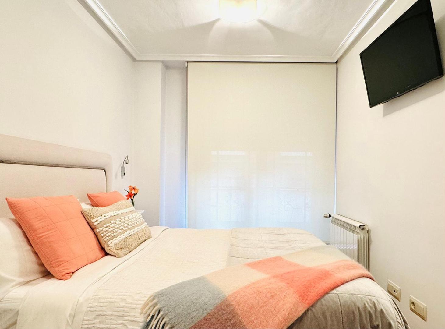 Apartamento "Balcon Del Parchis" A 200 Metros De La Playa Gijón Eksteriør billede